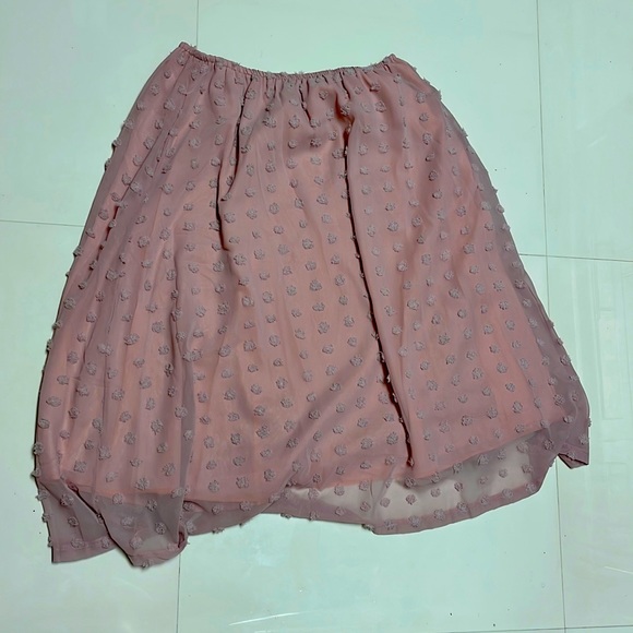 Dresses & Skirts - Flowy mauve skirt